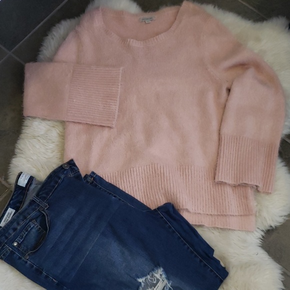 Sweater - Picture 2 of 4